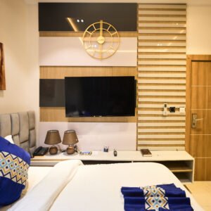 One Bedroom Apartment