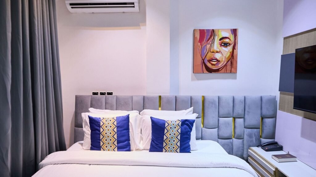 Three Bedroom Apartment Lisa Suites