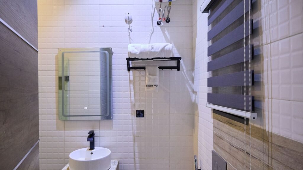 Three Bedroom Apartment Lisa Suites (3)