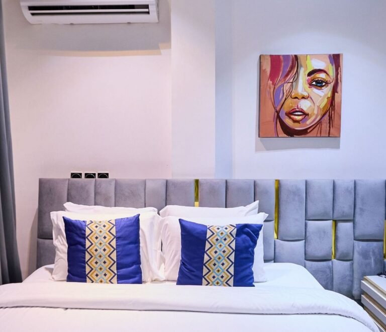 Three Bedroom Apartment Lisa Suites